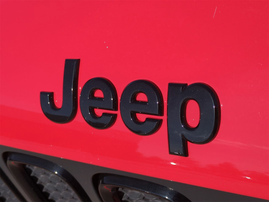 Thumbnail: 2018 Jeep Renegade - 7