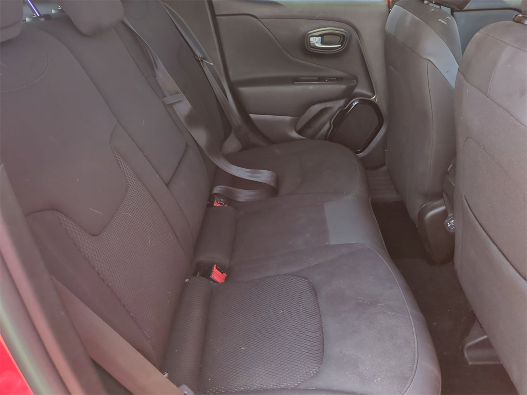 Thumbnail: 2018 Jeep Renegade - 28