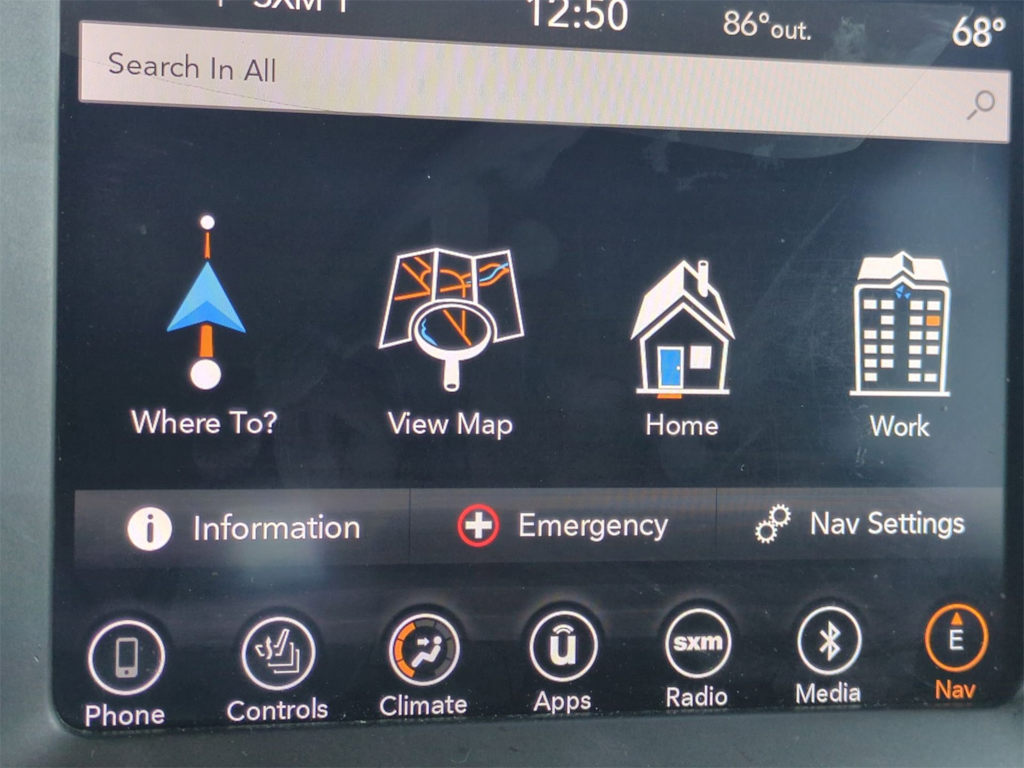 Thumbnail: 2018 Jeep Renegade - 33