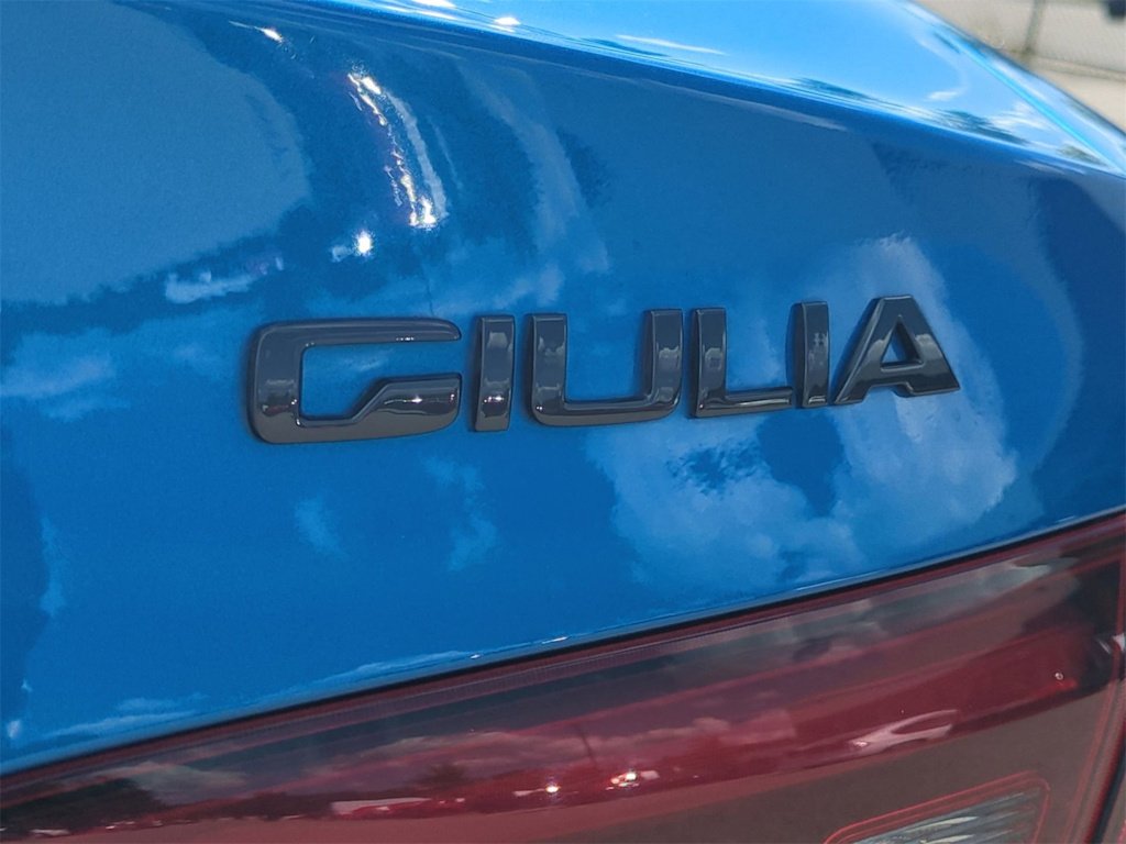 Thumbnail: 2020 Alfa Romeo Giulia - 6