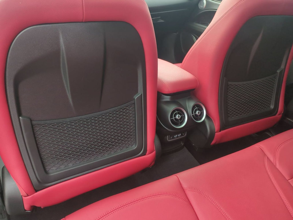 Thumbnail: 2023 Alfa Romeo Stelvio - 27