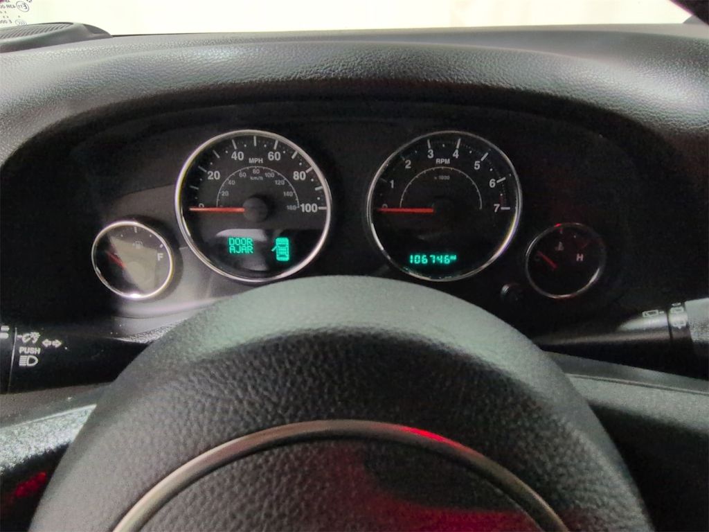 Thumbnail: 2017 Jeep Wrangler - 16