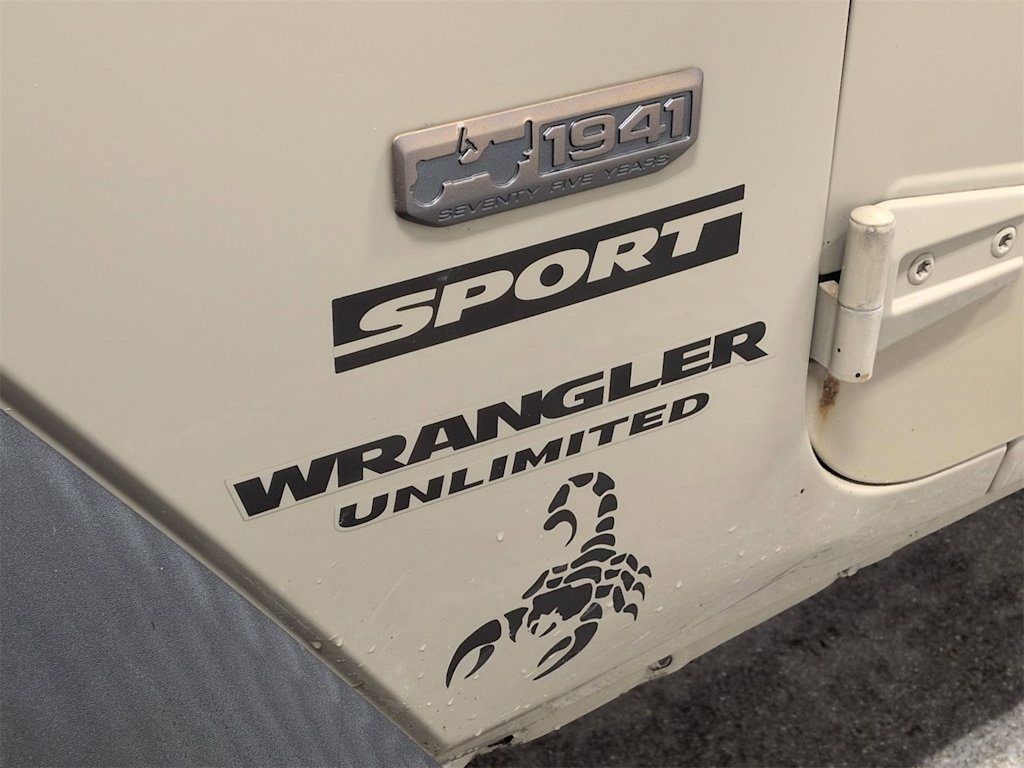 Thumbnail: 2017 Jeep Wrangler - 24