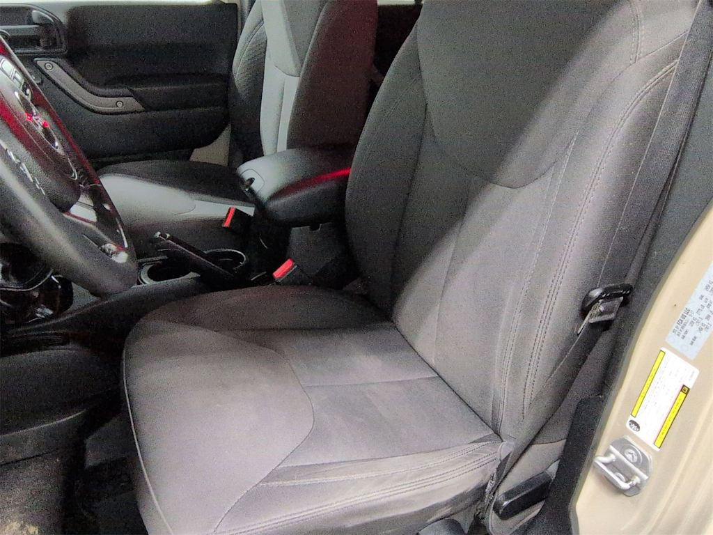 Thumbnail: 2017 Jeep Wrangler - 10