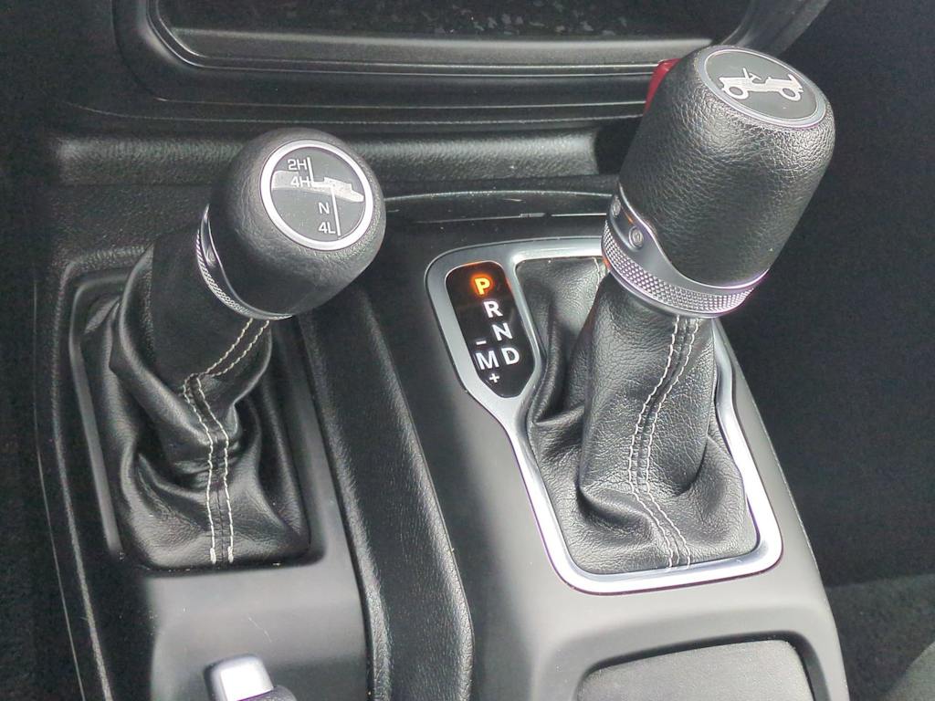 Thumbnail: 2019 Jeep Wrangler - 15