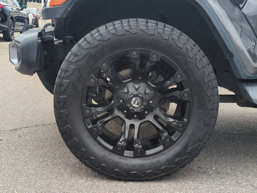 Thumbnail: 2019 Jeep Wrangler - 8