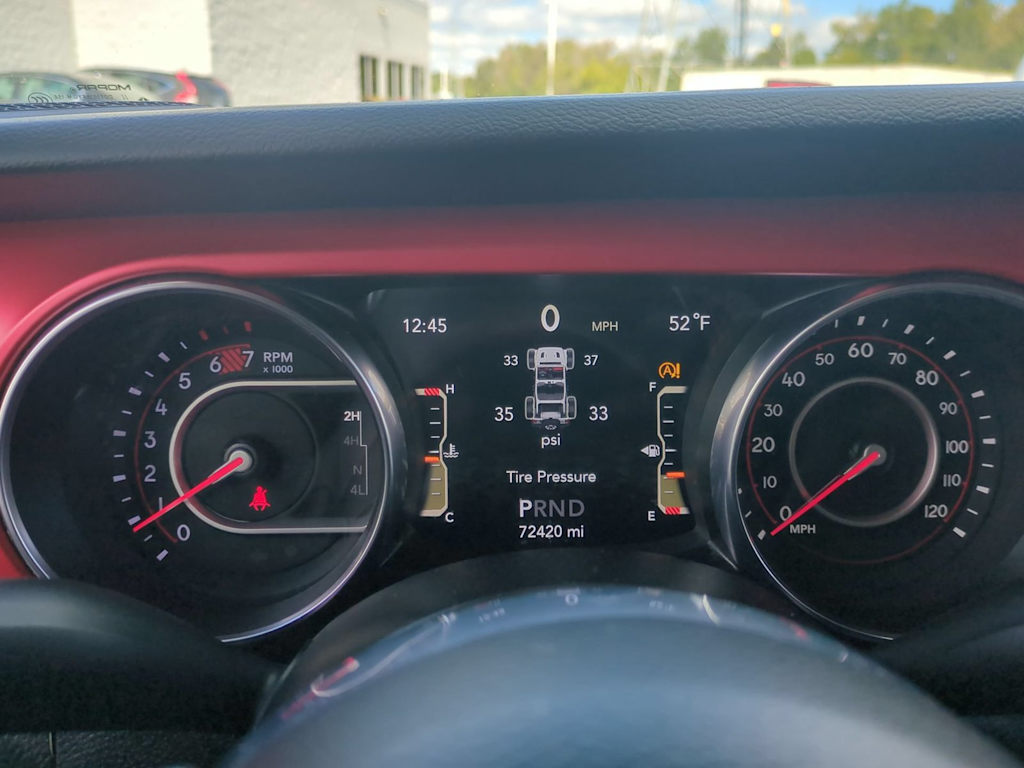 Thumbnail: 2022 Jeep Wrangler - 16