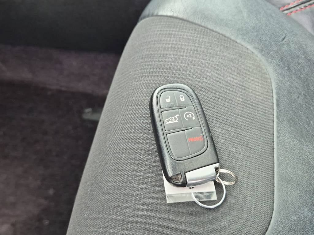 Thumbnail: 2016 Jeep Cherokee - 18