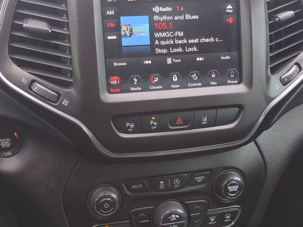 Thumbnail: 2019 Jeep Cherokee - 14