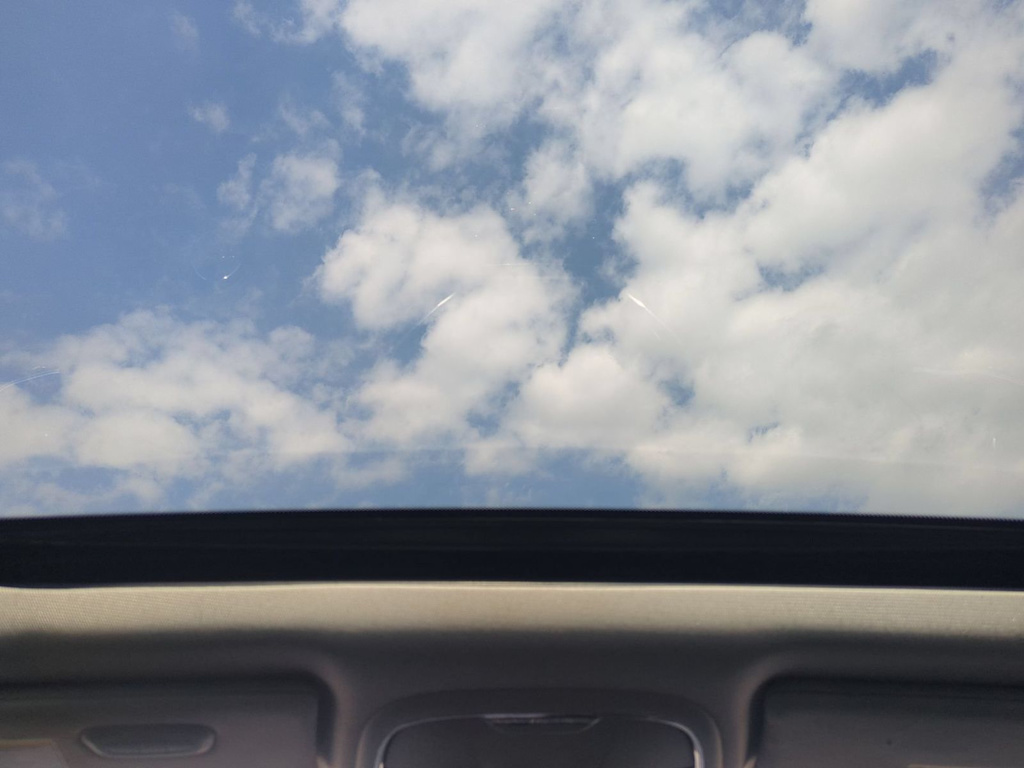 Thumbnail: 2019 Jeep Cherokee - 29