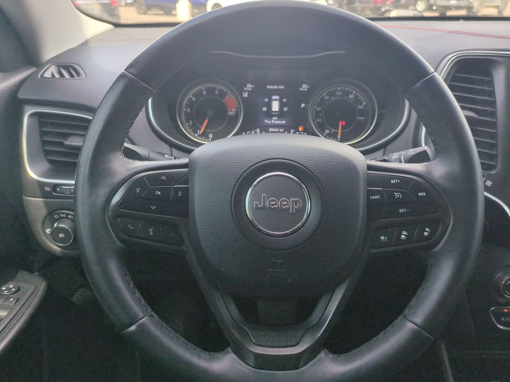 Thumbnail: 2019 Jeep Cherokee - 13