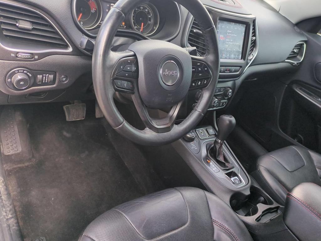 Thumbnail: 2019 Jeep Cherokee - 2