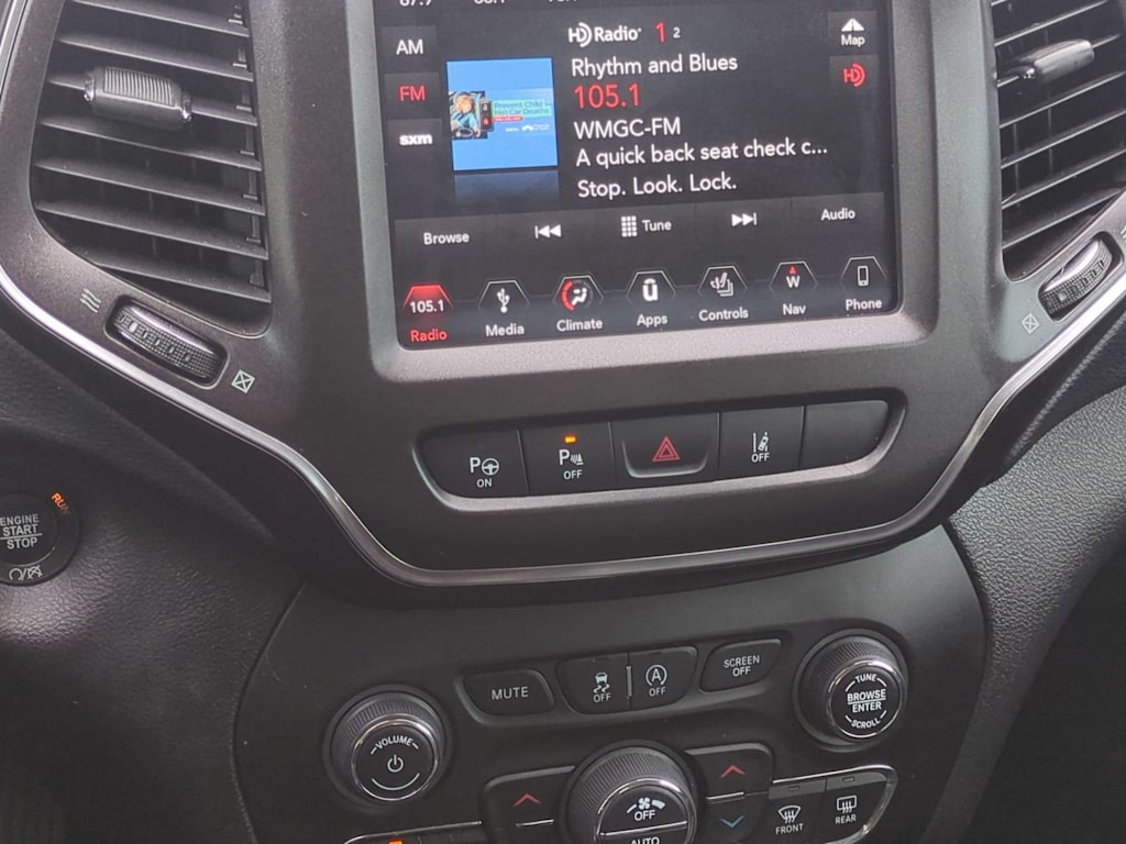 Thumbnail: 2019 Jeep Cherokee - 14