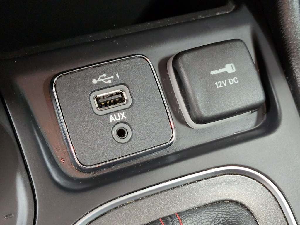 Thumbnail: 2020 Jeep Cherokee - 35
