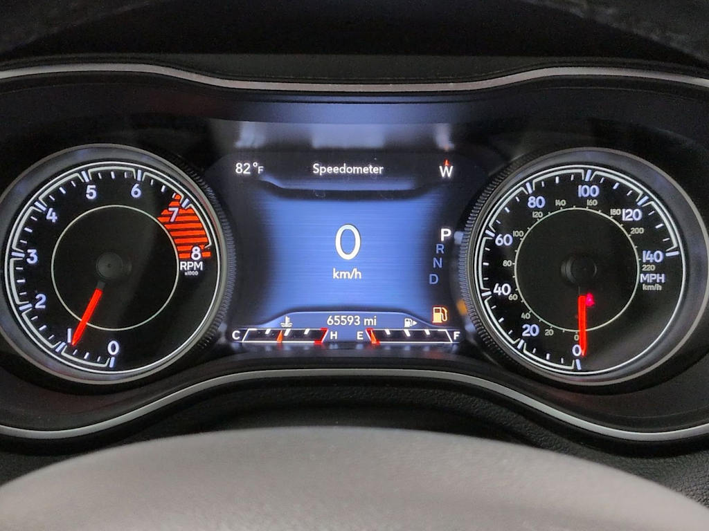 Thumbnail: 2020 Jeep Cherokee - 17