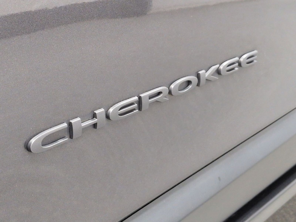 Thumbnail: 2020 Jeep Cherokee - 26