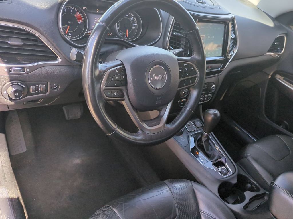 Thumbnail: 2019 Jeep Cherokee - 2