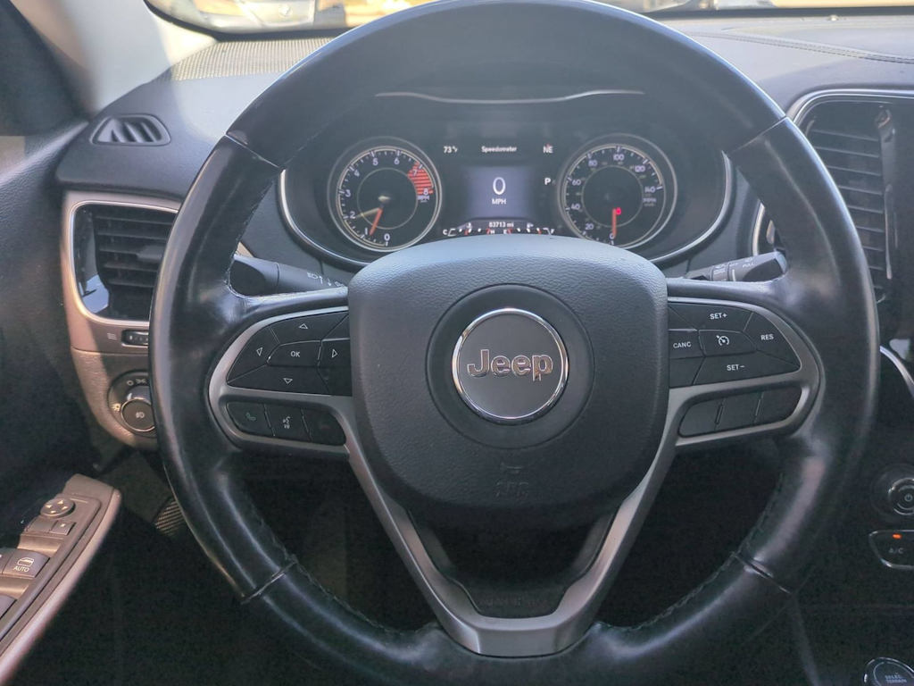 Thumbnail: 2019 Jeep Cherokee - 12