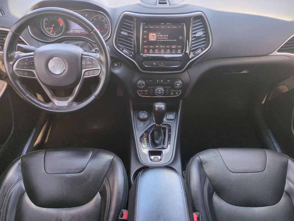Thumbnail: 2019 Jeep Cherokee - 8