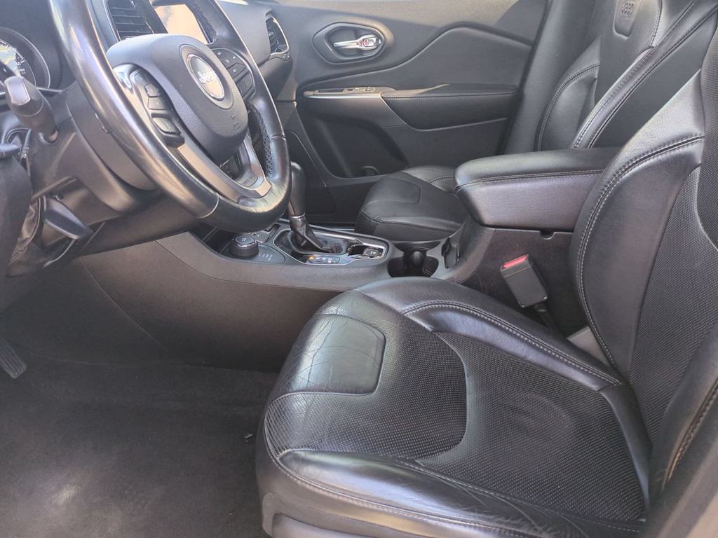 Thumbnail: 2019 Jeep Cherokee - 9