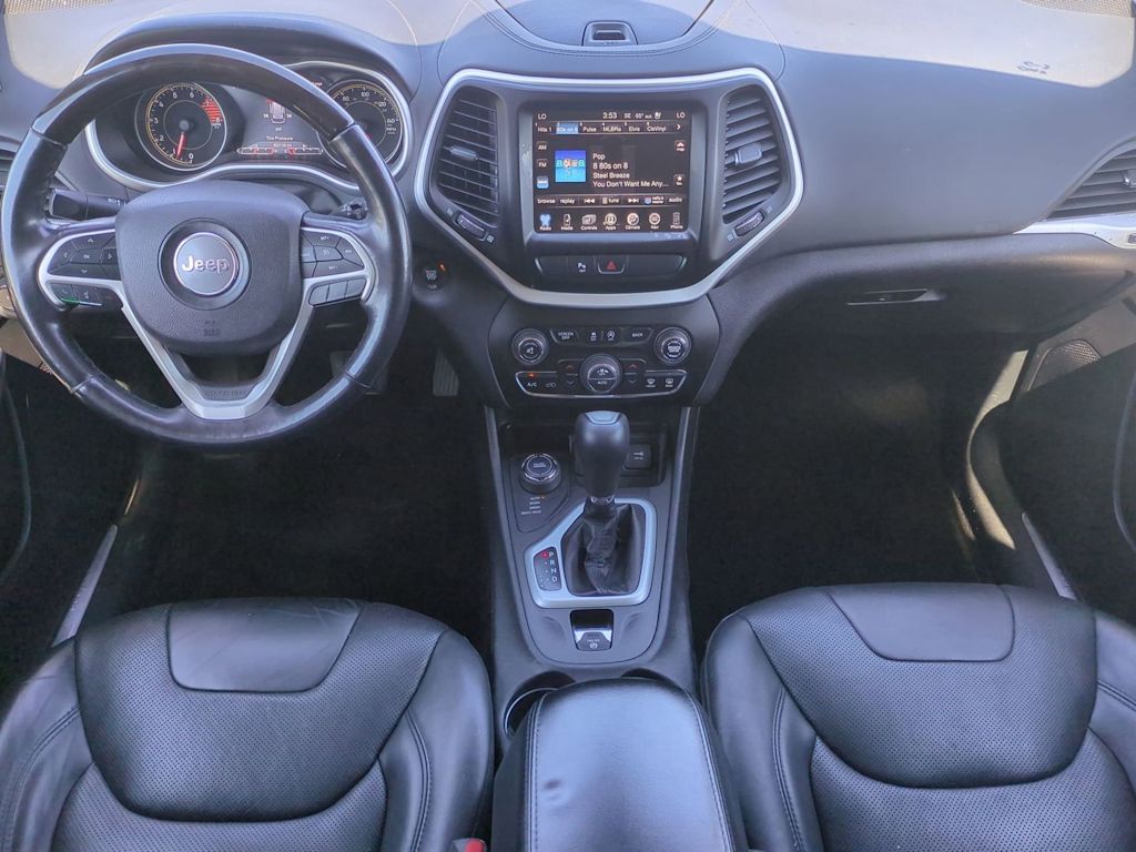Thumbnail: 2018 Jeep Cherokee - 9