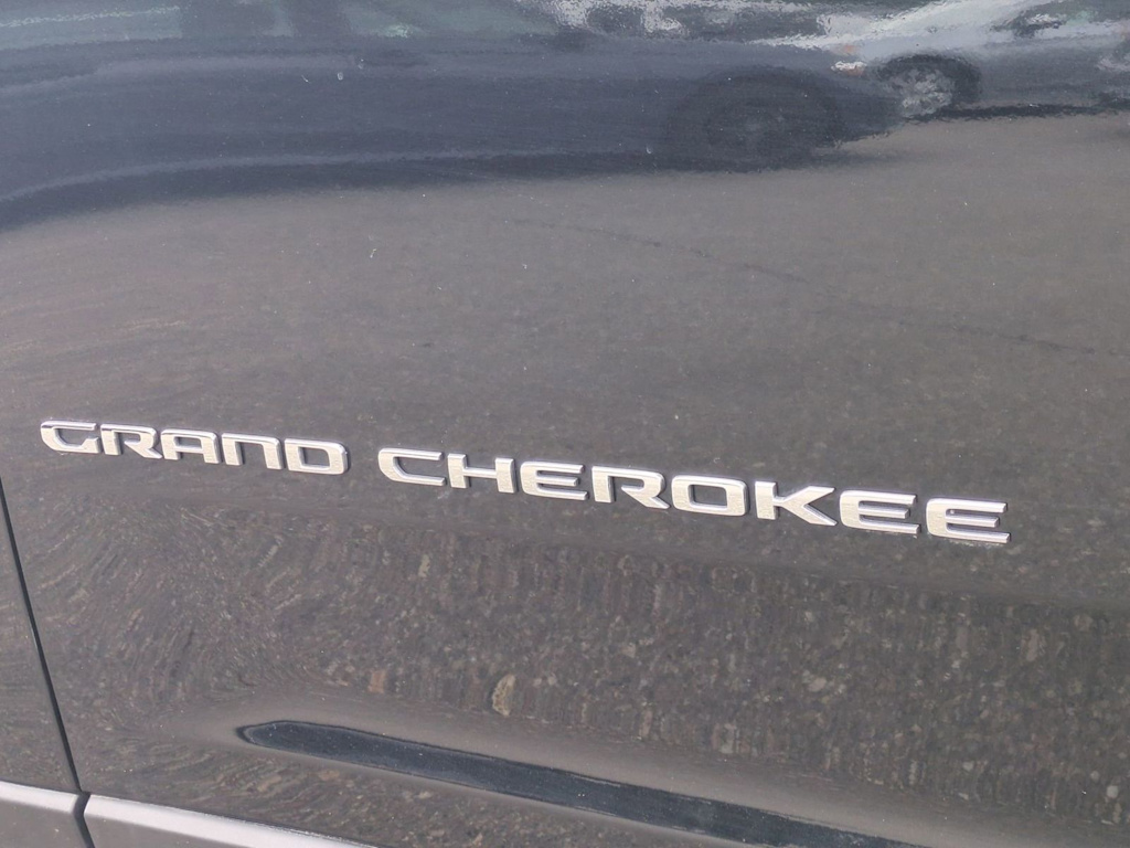 Thumbnail: 2023 Jeep Grand Cherokee - 24