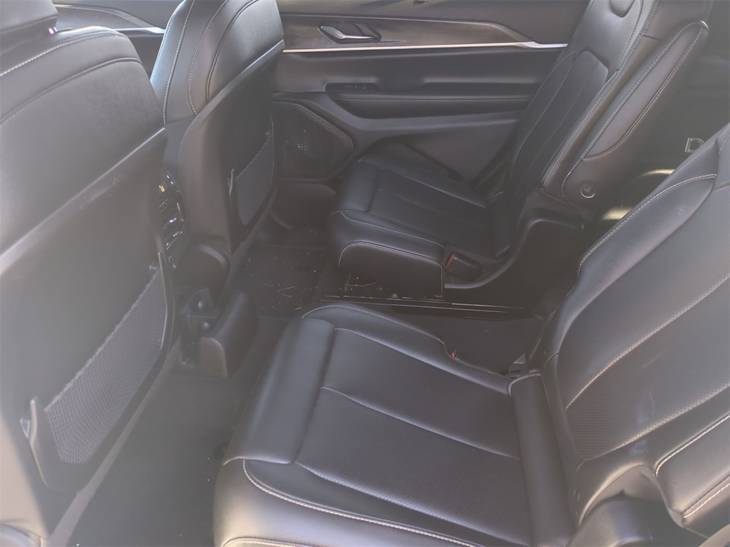 Thumbnail: 2024 Jeep Grand Cherokee L - 12