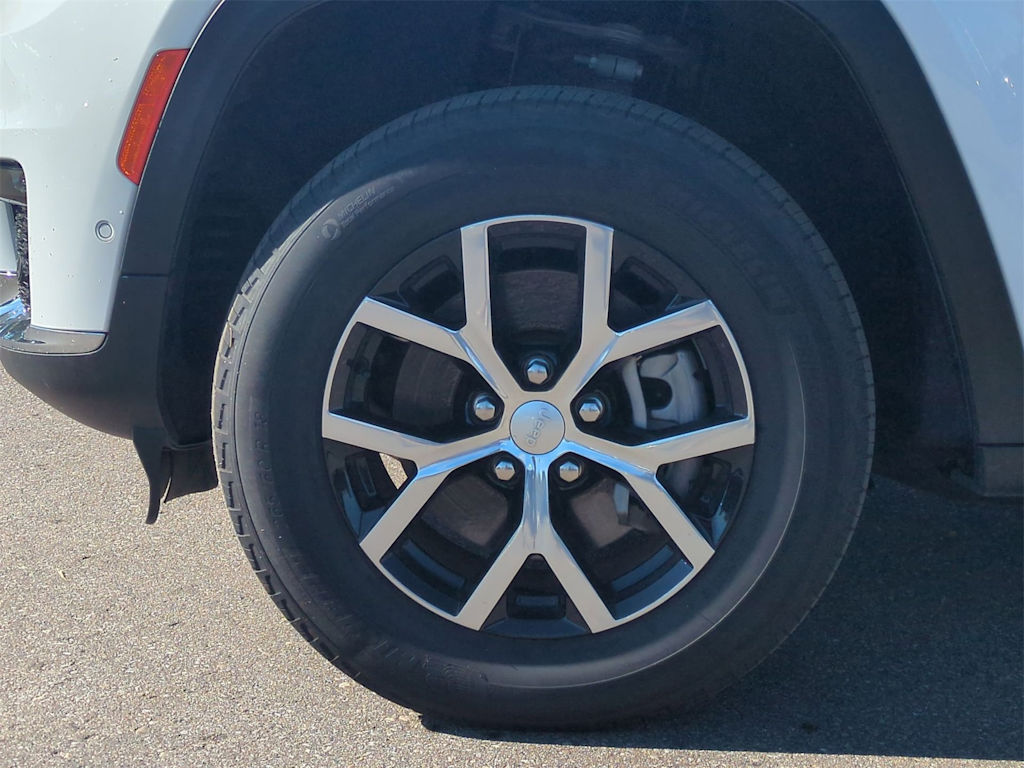 Thumbnail: 2024 Jeep Grand Cherokee L - 8