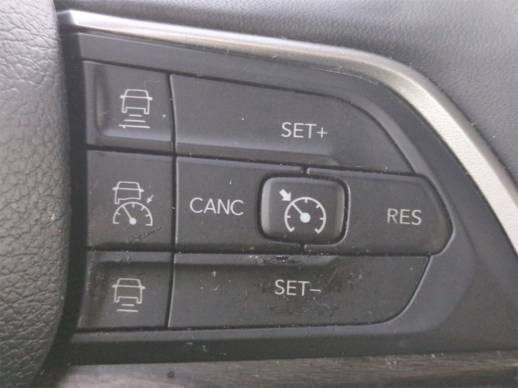 Thumbnail: 2024 Jeep Grand Cherokee L - 30