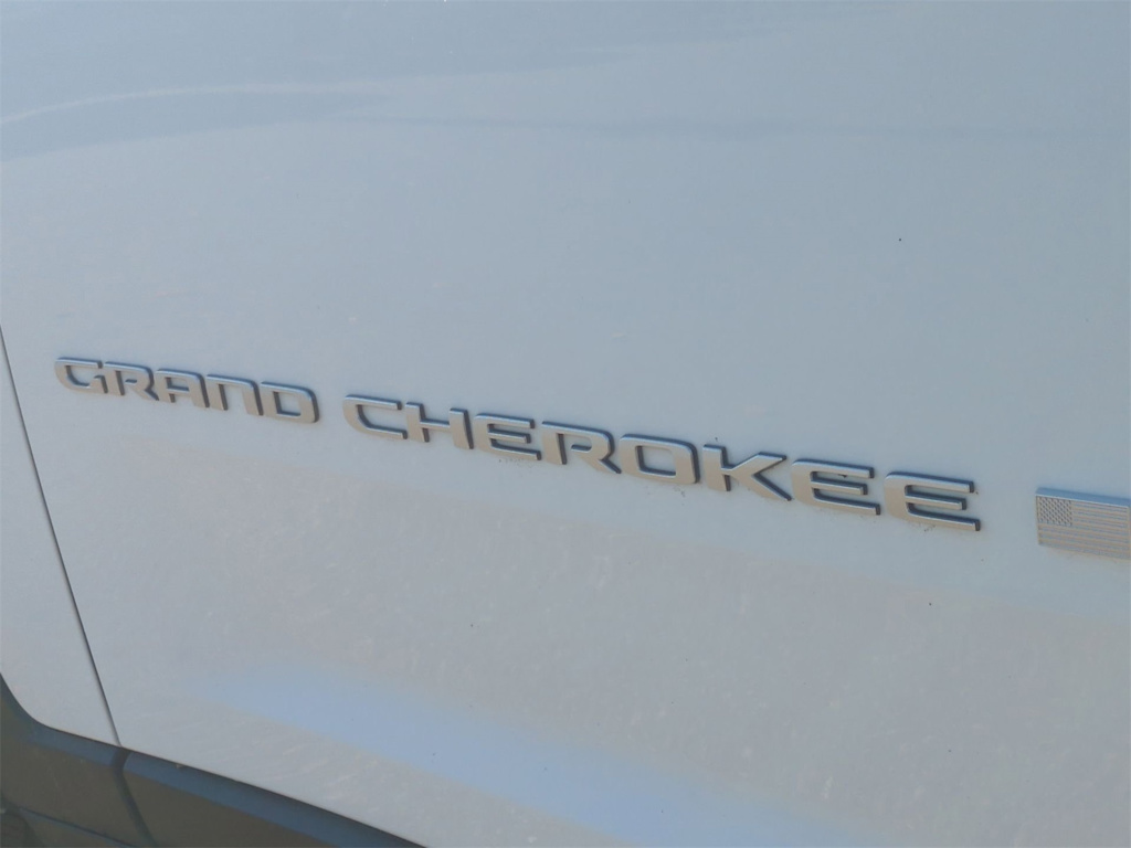 Thumbnail: 2024 Jeep Grand Cherokee L - 24