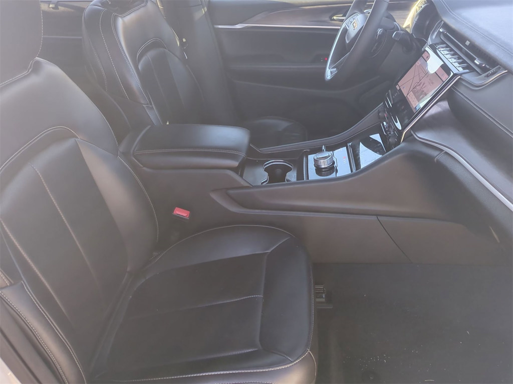 Thumbnail: 2024 Jeep Grand Cherokee L - 10