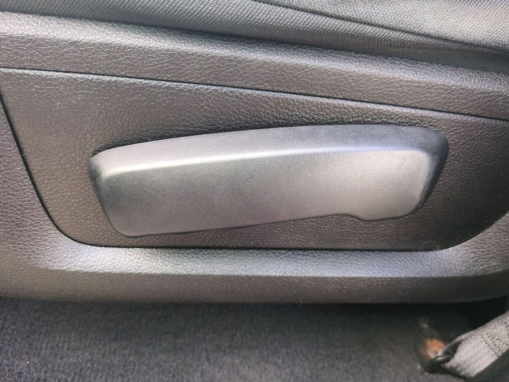 Thumbnail: 2021 RAM 1500 - 25
