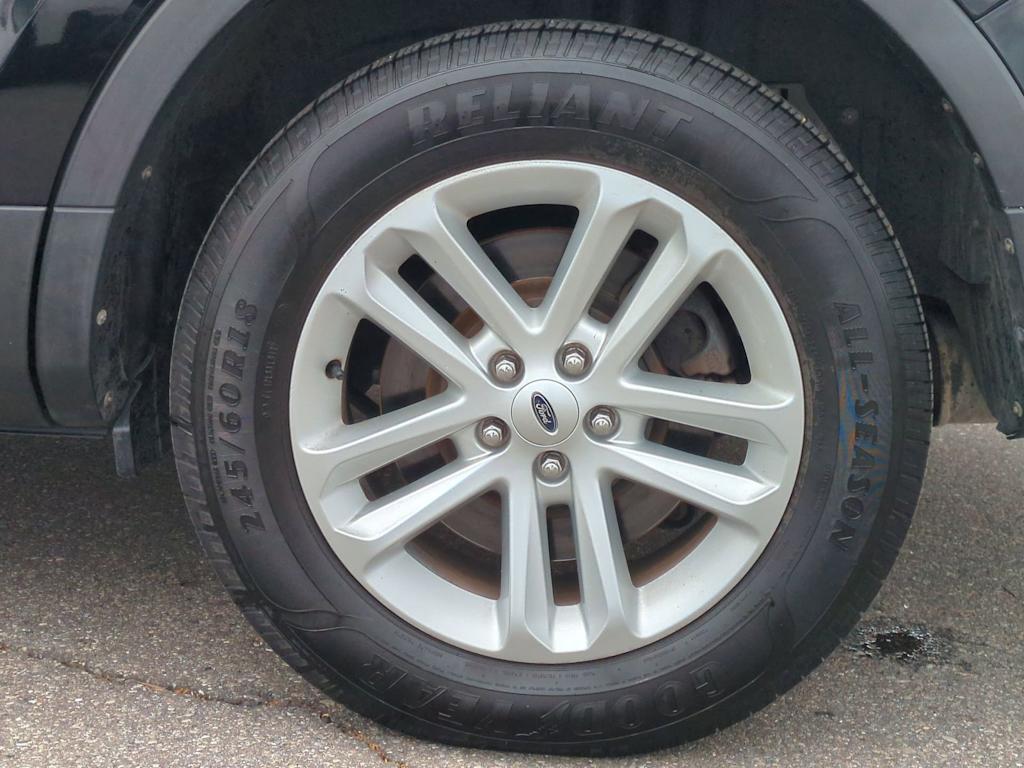 Thumbnail: 2016 Ford Explorer - 8