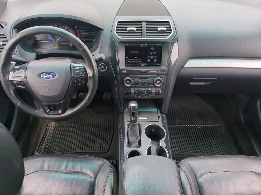 Thumbnail: 2016 Ford Explorer - 9