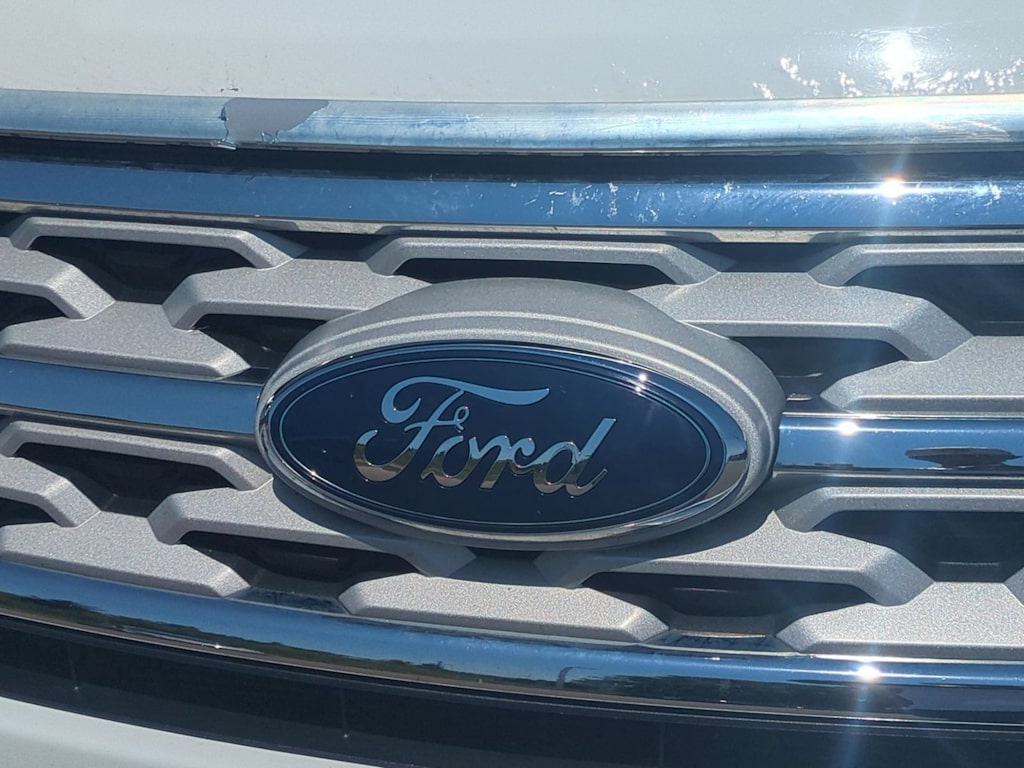Thumbnail: 2018 Ford Explorer - 7