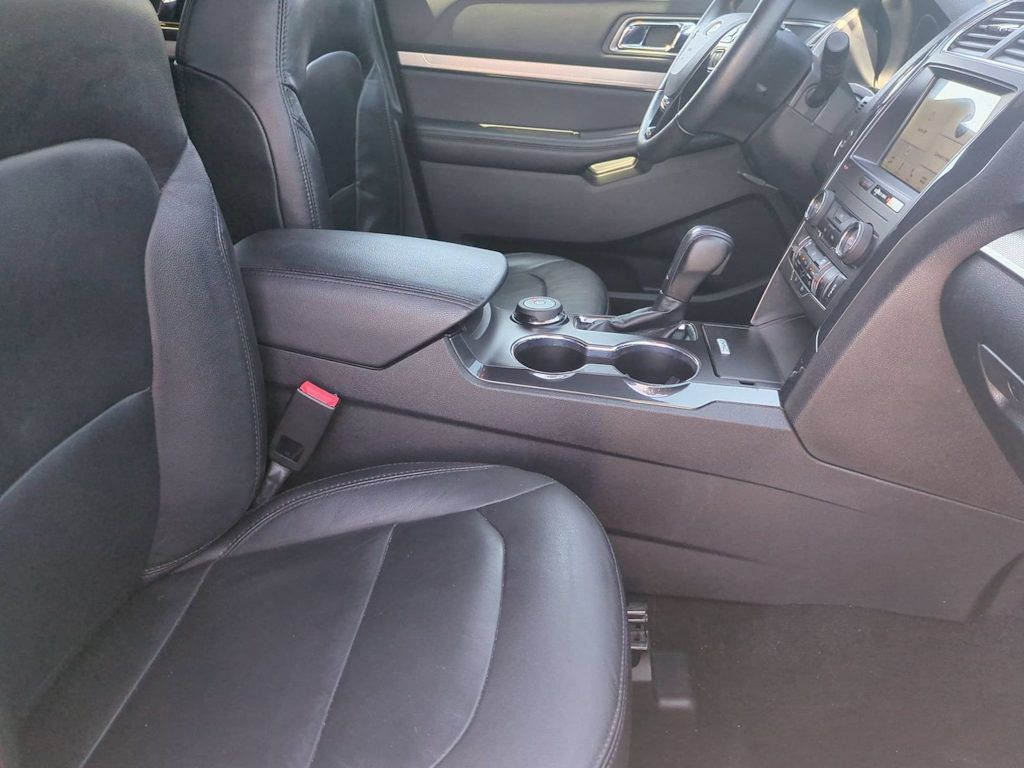 Thumbnail: 2018 Ford Explorer - 11