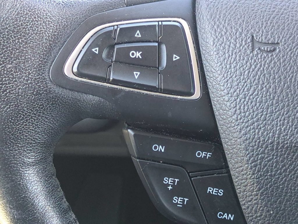 Thumbnail: 2017 Ford Escape - 28