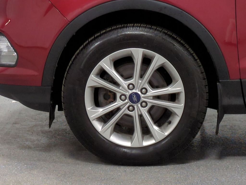 Thumbnail: 2017 Ford Escape - 8
