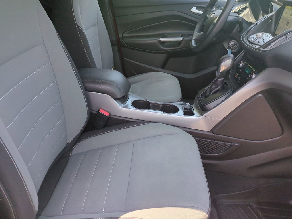 Thumbnail: 2016 Ford Escape - 28