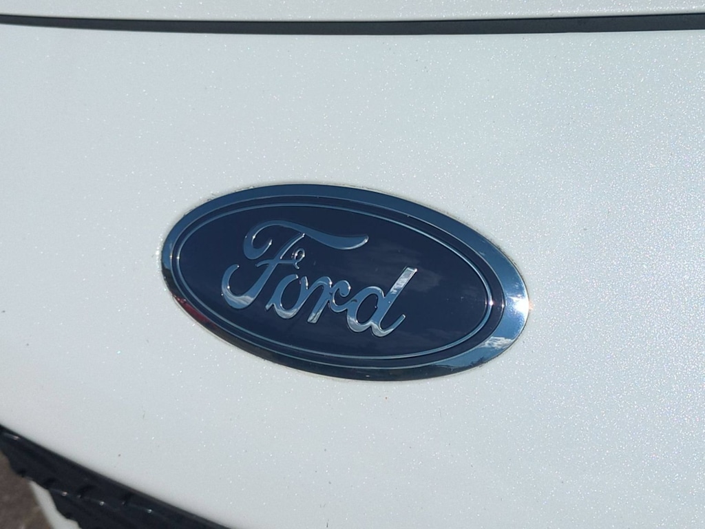 Thumbnail: 2021 Ford Escape - 7