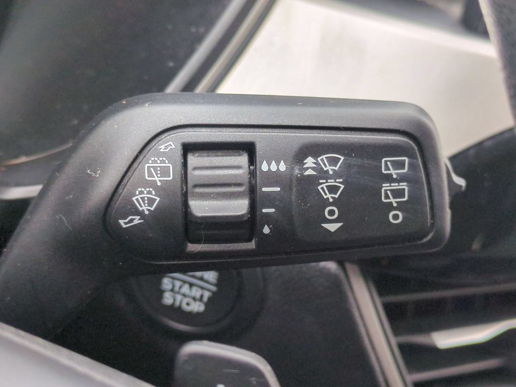 Thumbnail: 2020 Ford Escape - 31