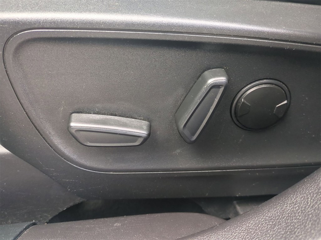 Thumbnail: 2023 Ford Escape - 26