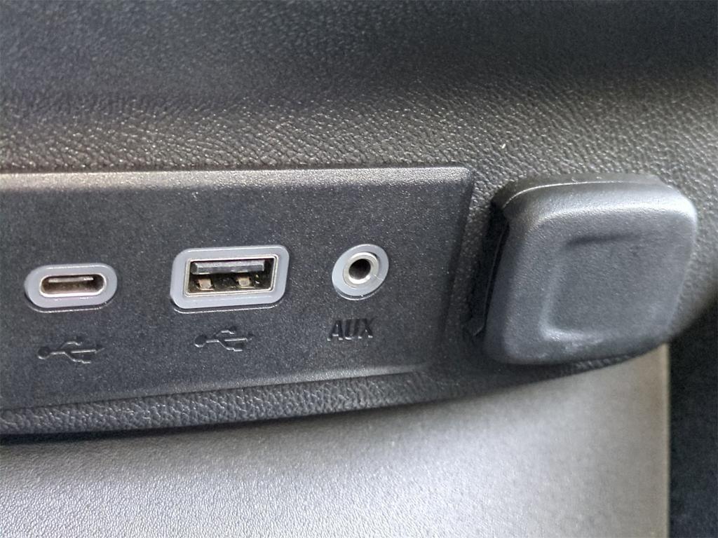 Thumbnail: 2024 Chevrolet Malibu - 35