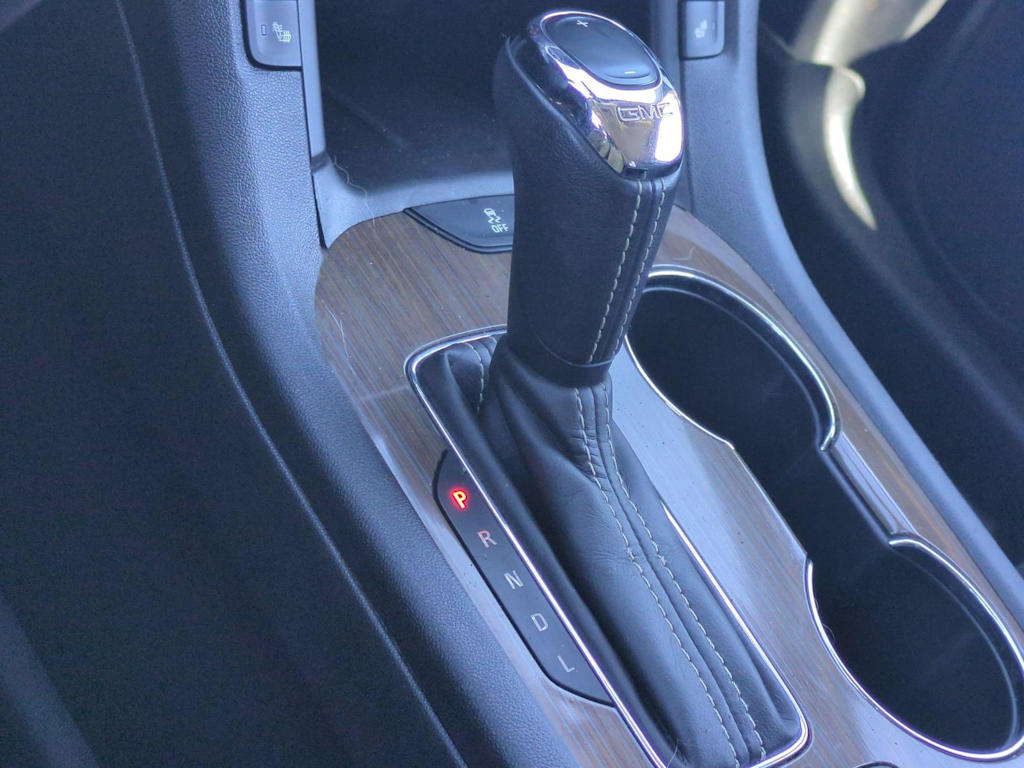 Thumbnail: 2019 GMC Acadia - 16