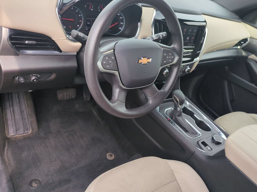 Thumbnail: 2023 Chevrolet Traverse - 2