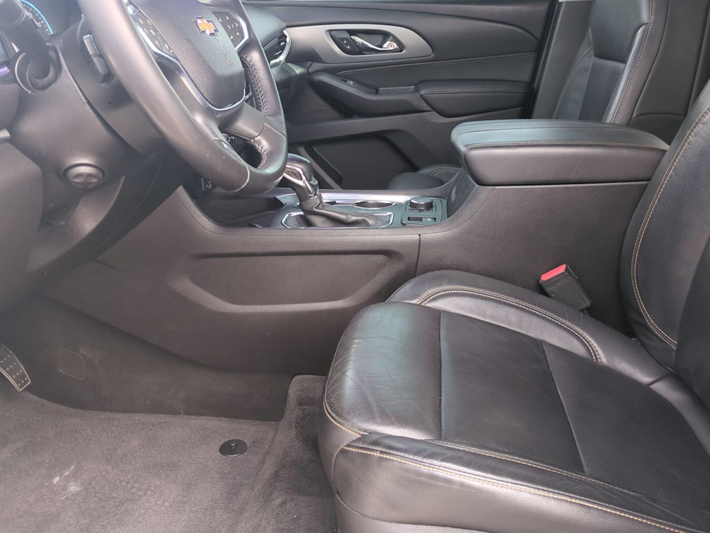 Thumbnail: 2021 Chevrolet Traverse - 10