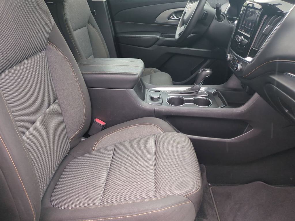 Thumbnail: 2020 Chevrolet Traverse - 11