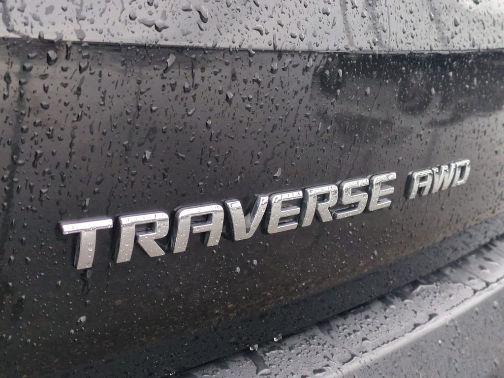 Thumbnail: 2020 Chevrolet Traverse - 25