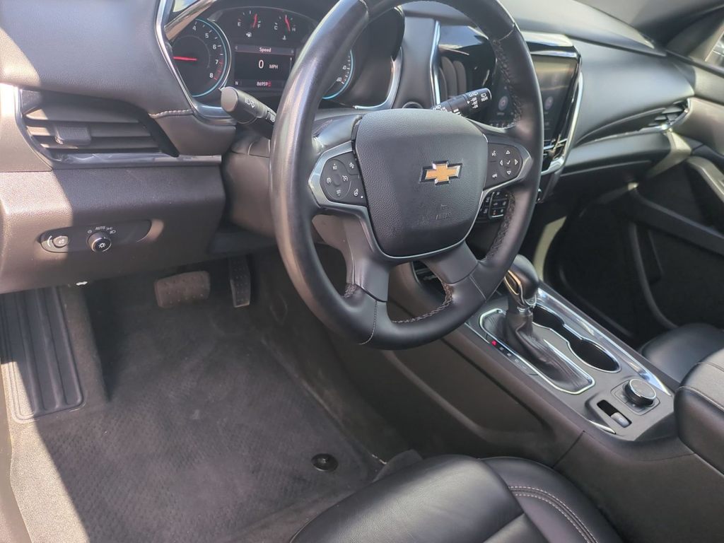 Thumbnail: 2023 Chevrolet Traverse - 2