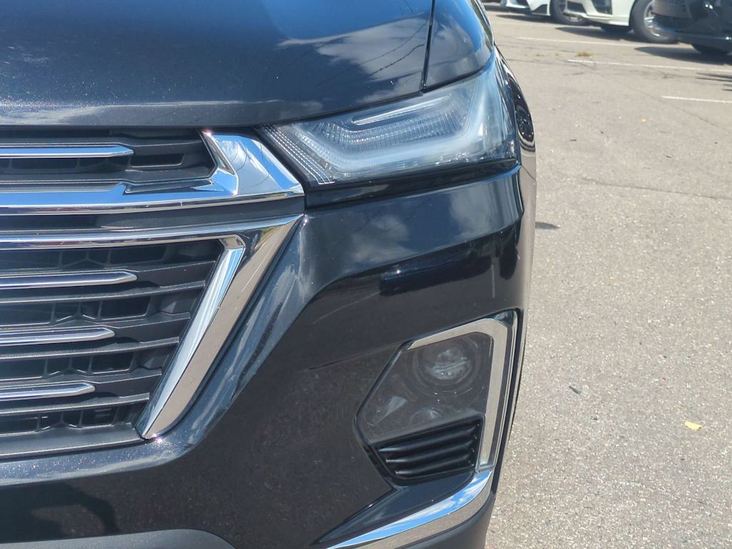 Thumbnail: 2023 Chevrolet Traverse - 22